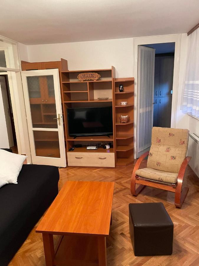 Lolly Apartment Karlovac Exterior foto